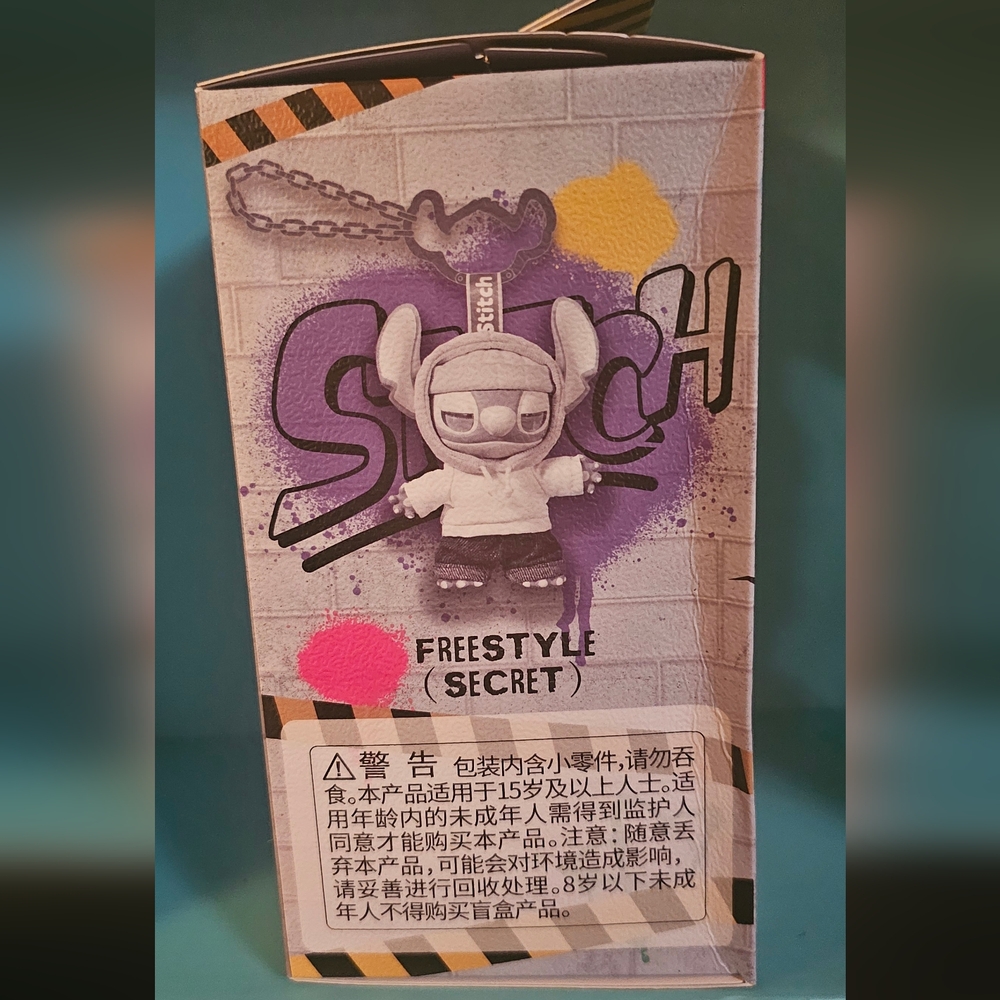MINISO Gen Z Street Box Pendant Collectible Figure w/ Hoodie – New in Box - Picture 4 of 4